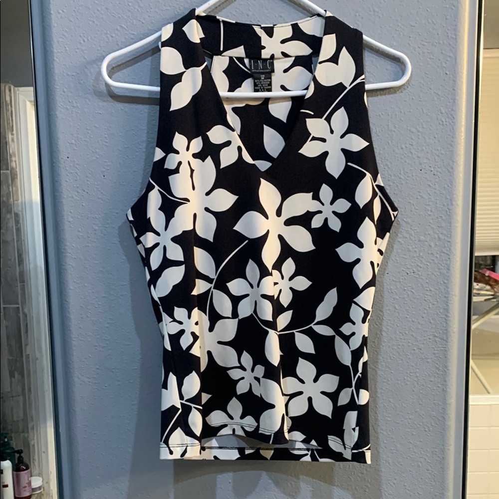 Black and White Floral Women's Top Inc International Concepts